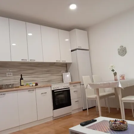 Apartment Nova - Stan Na Dan