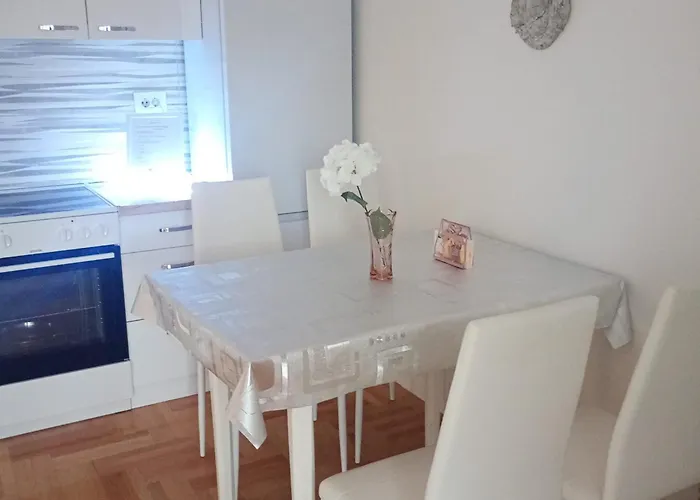 Nova - Stan Na Dan Vranje